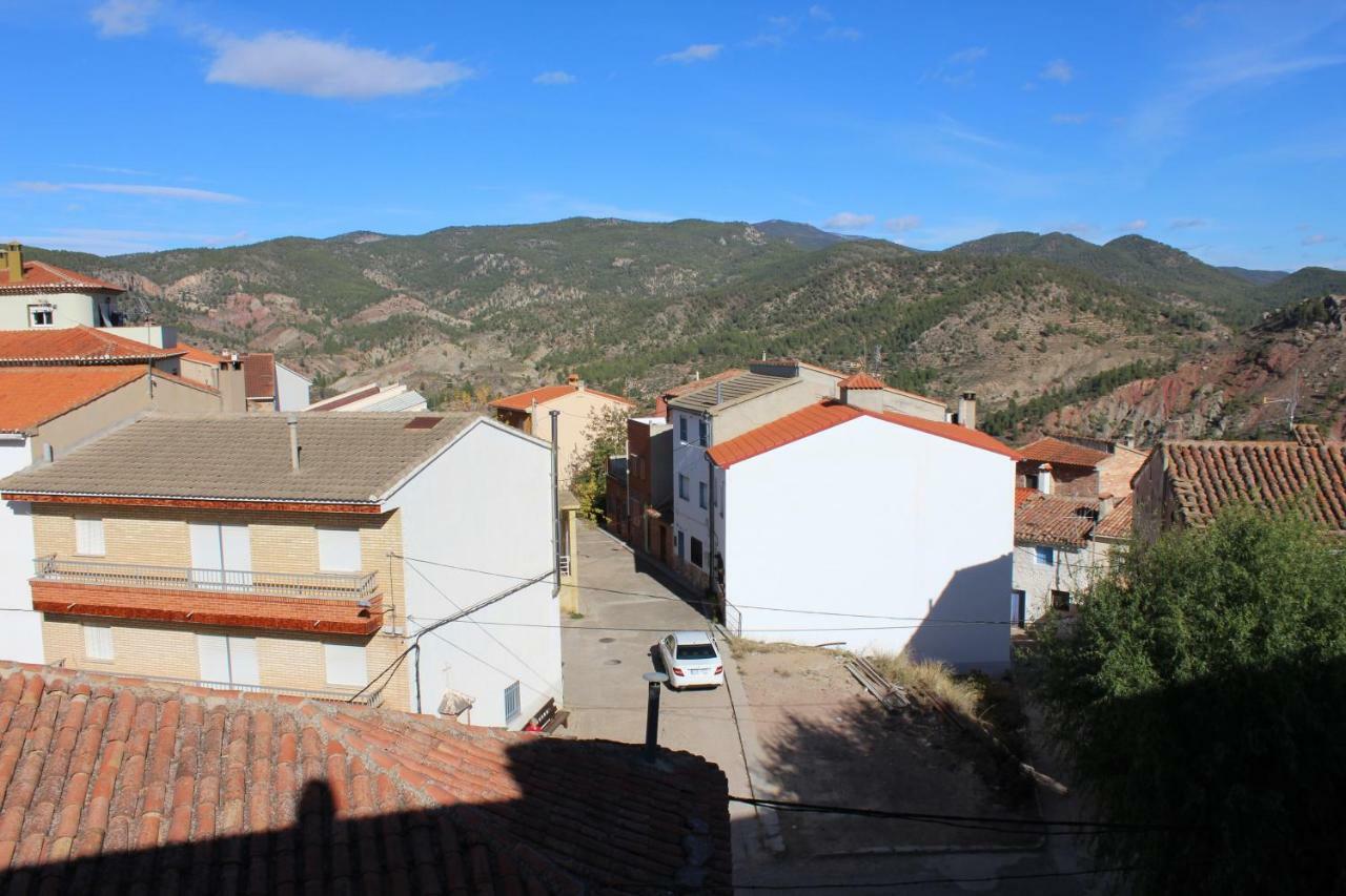 Posada Manolon Santa Cruz de Moya المظهر الخارجي الصورة